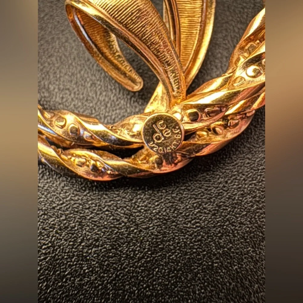 Vintage Curtis 1/20 14K Gold Filled Rose Wreath Brooch Floral Pin 1950s - EUC